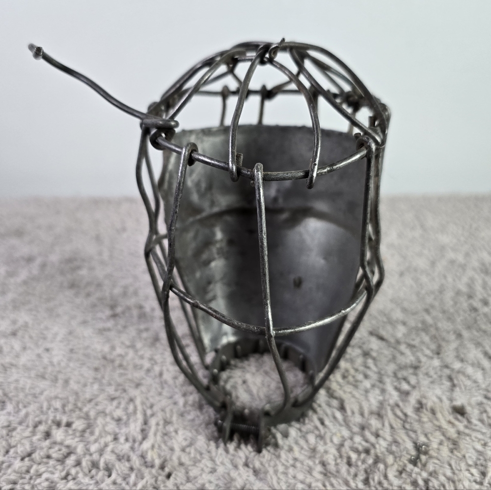 Metal Wire Trouble Light Cage.